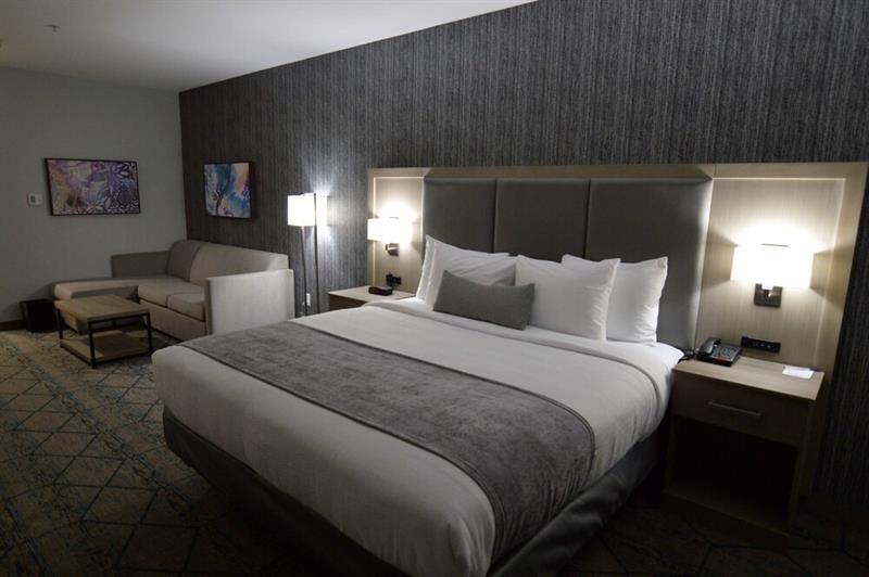 Best Western Plus Executive Residency Oklahoma City I-35 Екстер'єр фото